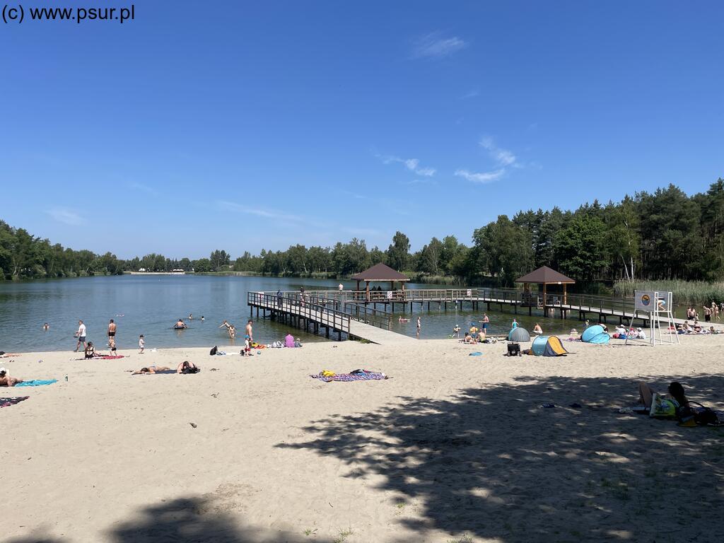 Widok na plażę i pomost