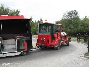 Kolejka jeżdżąca przez tunel czasu